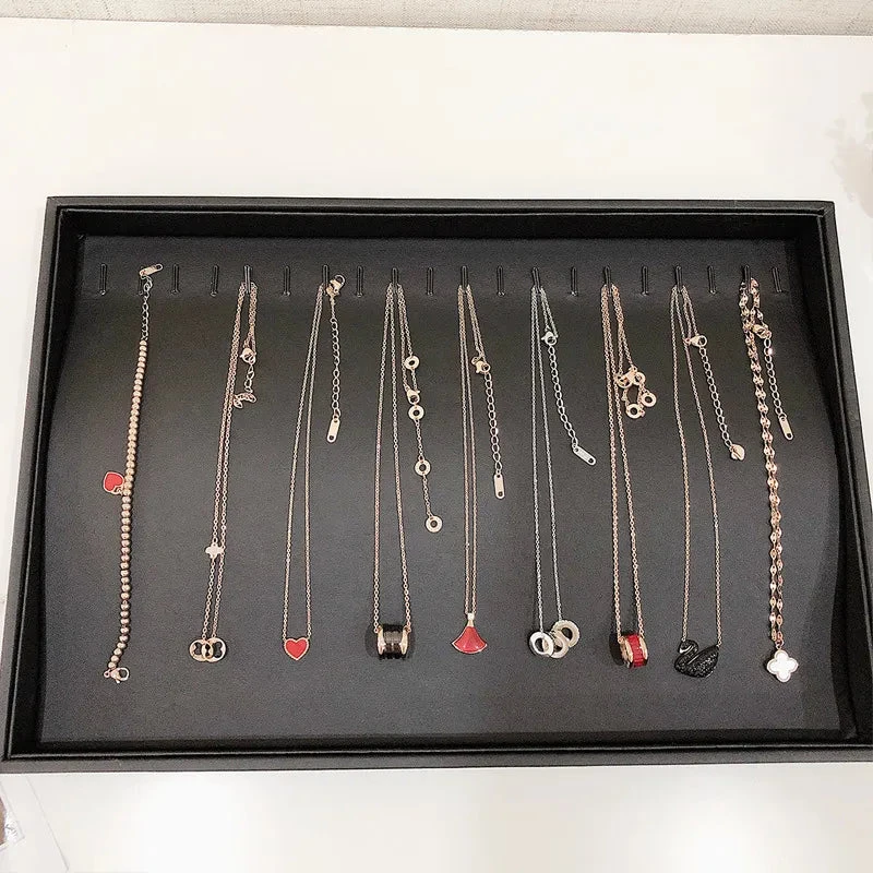 Fashion-Solid-Color-Pu-Paper-Card-Jewelry-Rack.jpg-3 Κασετίνα κοσμημάτων δερματίνη μαύρη - P051 - Image 1